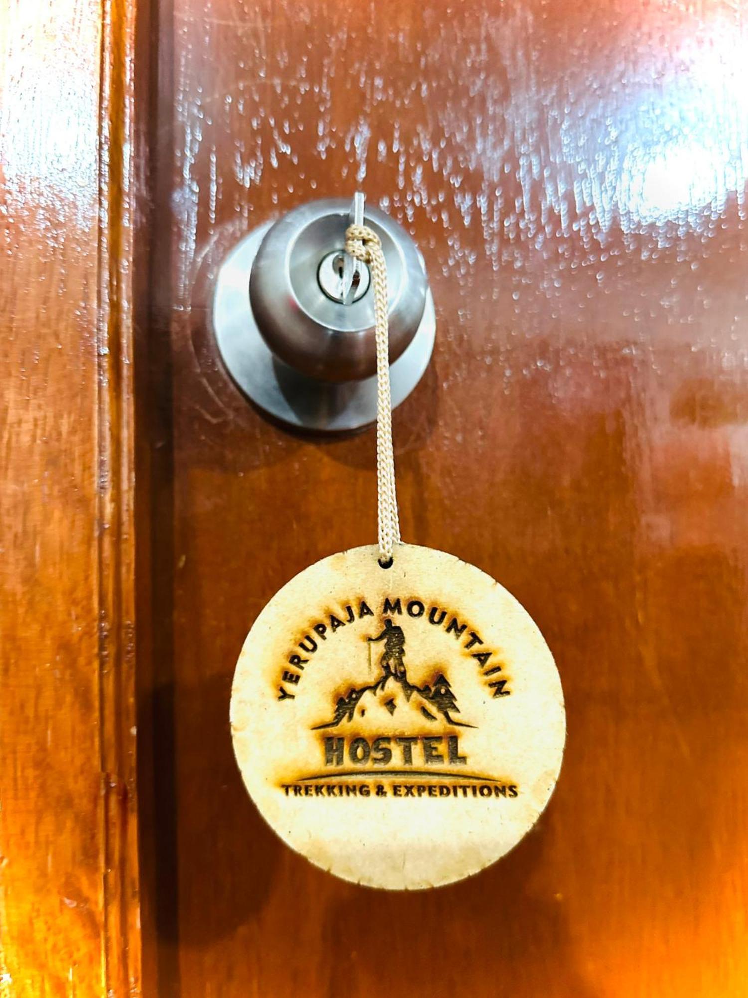 Yerupaja Mountain Hostel Huaraz  Exterior photo